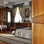 Palac Czarny Las Hotel