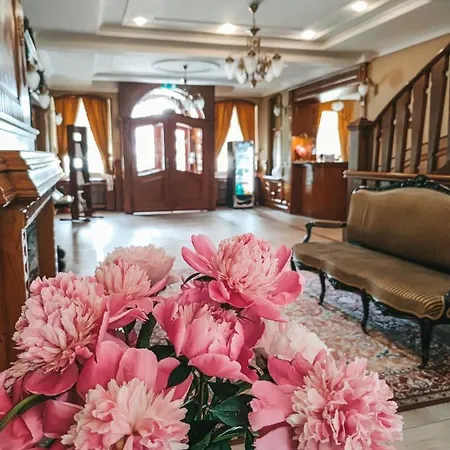 Palac Czarny 4* Wożniki