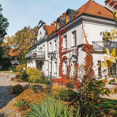 Pałac Czarny 4*