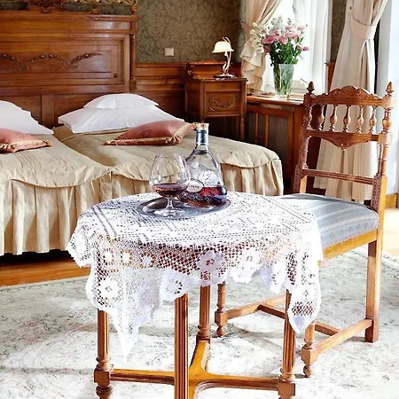 Palac Czarny Las Отель Возники