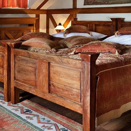 Palac Czarny Las Отель 4*