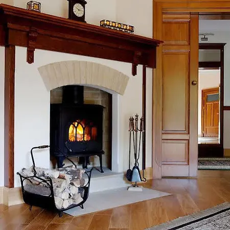 Pałac Czarny 4* Wożniki