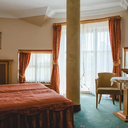 Pałac Czarny Hotel