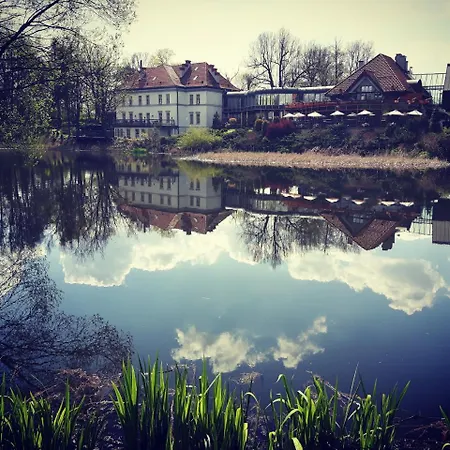 Pałac Czarny Hotel