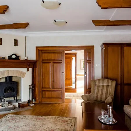 Palac Czarny Hotel Wożniki