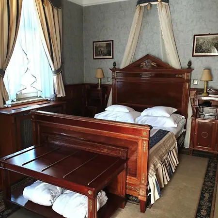 Palac Czarny Wożniki