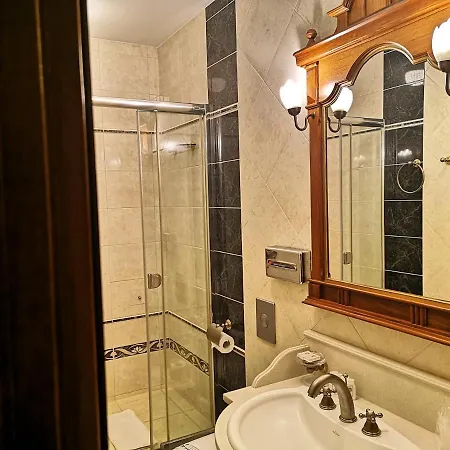 Pałac Czarny 4*