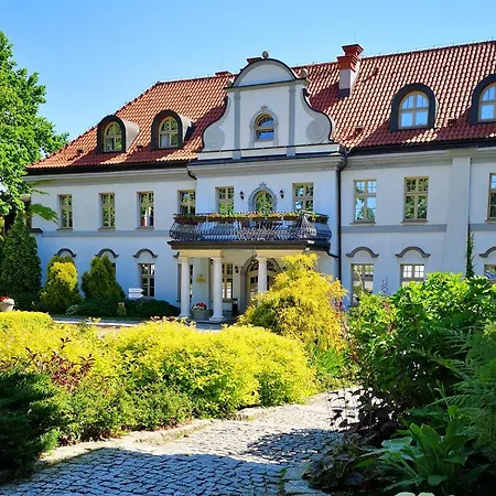 Hotel Palac Czarny Las Wozniki