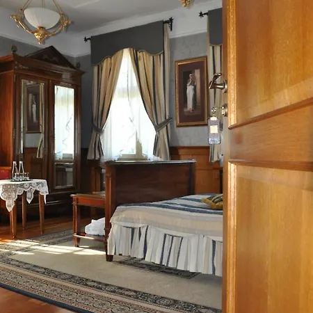 Pałac Czarny Hotel