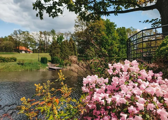 Hotel Palac Czarny Wożniki