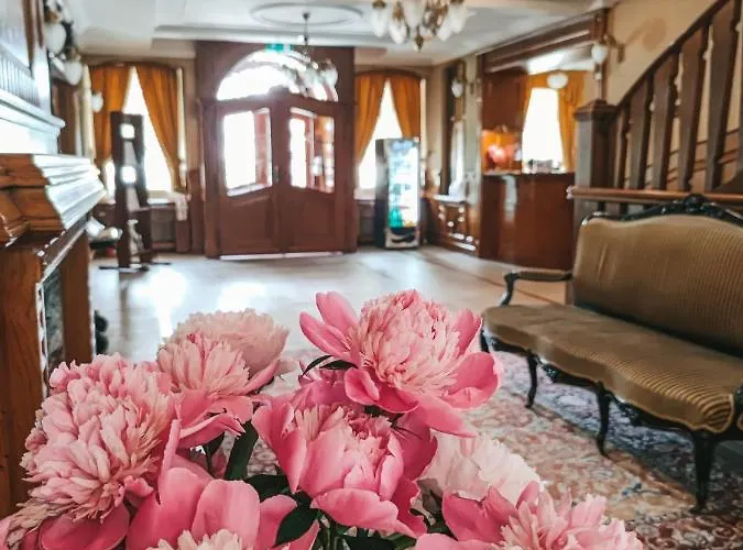 Palac Czarny 4* Wożniki