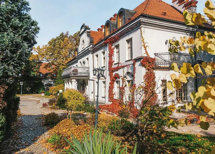 Pałac Czarny 4*
