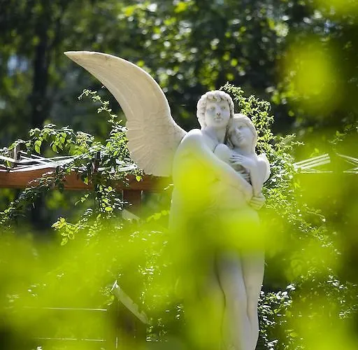 Palac Czarny Wożniki