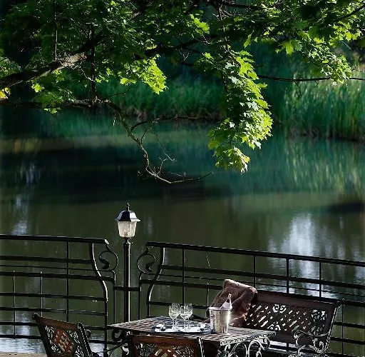 Palac Czarny Hotel Wożniki