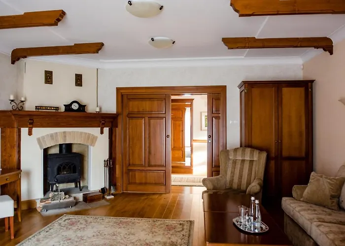 Palac Czarny Hotel Wożniki