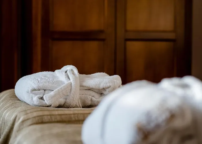 Pałac Czarny Hotel Wożniki