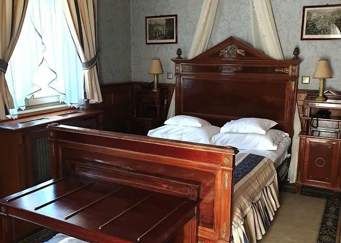 Pałac Czarny Wożniki