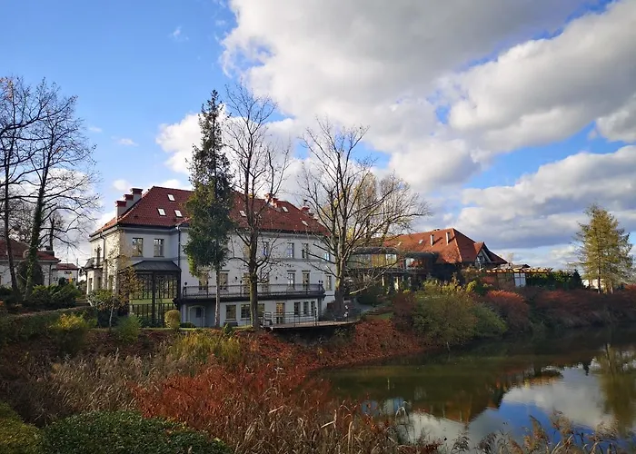 Pałac Czarny Hotel 4*